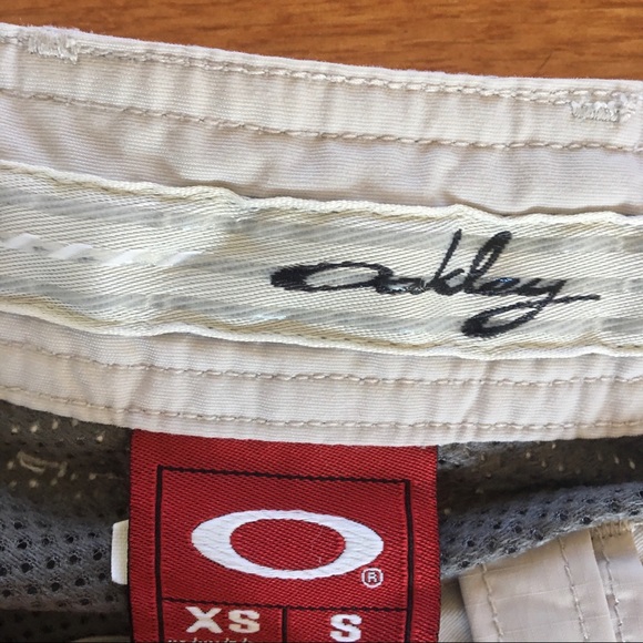 Oakley women’s snowboarding pants xs great deal! - Picture 7 of 14